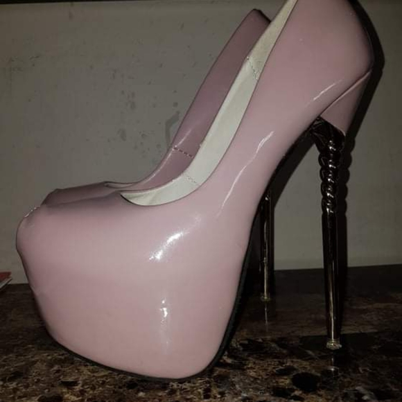 Brand New High Heels - Picture 4 of 6